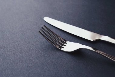 Çatal ve bıçak, masa dekorasyonu için gümüş çatal bıçak takımı, minimal tasarım ve diyet