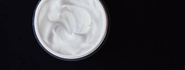 Yüz kremi nemlendirici, lüks cilt bakımı ve yaşlanma karşıtı kozmetik ürünler, minimal tasarım ve marka