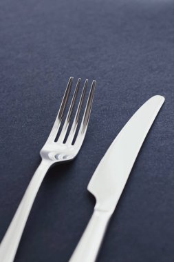 Çatal ve bıçak, masa dekorasyonu için gümüş çatal bıçak takımı, minimal tasarım ve diyet
