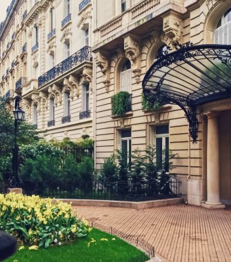 Paris parkları ve bahçeleri, Paris, Fransa sokaklarında tarihi mimari