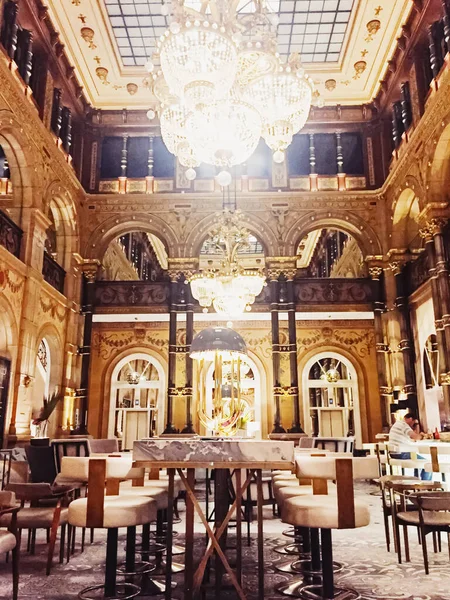 法国巴黎希尔顿歌剧院酒店奢华室内设计 — 图库照片