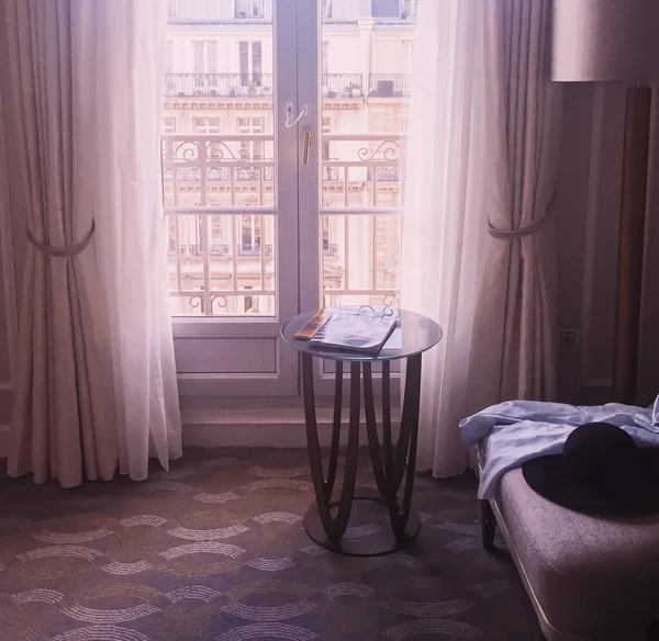 Design de interiores de um quarto em Hilton Opera hotel em Paris, França — Fotografia de Stock