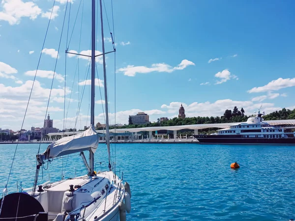 Uitzicht op de haven van Malaga, de hoofdstad van Andalusië in Spanje — Stockfoto