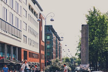 Hollanda 'daki Amsterdam şehir merkezindeki ana şehir caddesi.
