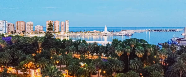 Vista aérea del Puerto de Málaga, la capital de la región de Andalucía en España — Foto de Stock