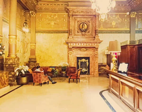 Luksusowy wystrój wnętrz pięciogwiazdkowego hotelu Metropole w Brukseli, Belgia — Zdjęcie stockowe