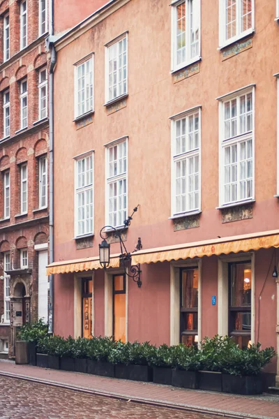 Историческое здание в Старом городе в Гданьске, Польша — стоковое фото