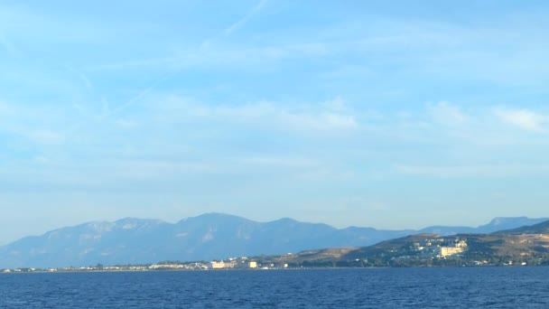 Belle mer bleue, vacances d'été voyage et destination de vacances — Video