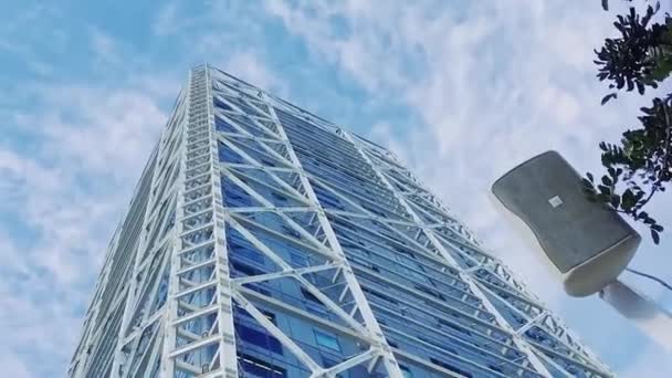 Відкрита тераса розкішного п'ятизіркового готелю Arts in Barcelona, Spain — стокове відео