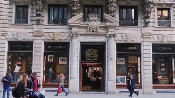 Milánó városközpont utcái Lombardia régióban Észak-Olaszországban — Stock videók