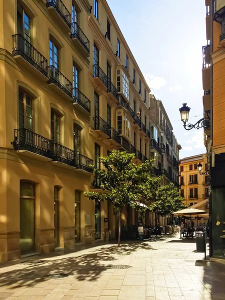 Malaga sokakları, İspanya 'nın başkenti Andalucia bölgesi, Güney Avrupa mimarisi ve tarihi binalar — Stok fotoğraf