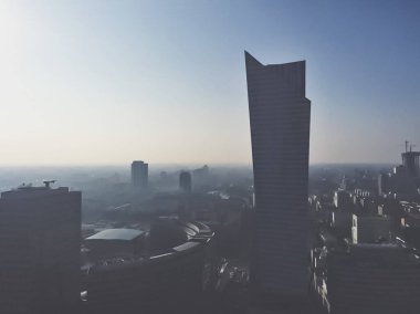 Polonya 'nın başkenti Varşova' da modern ofis gökdelenleri