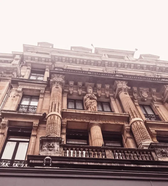 Calles de Bruselas, la capital de Bélgica, arquitectura europea y edificios históricos —  Fotos de Stock