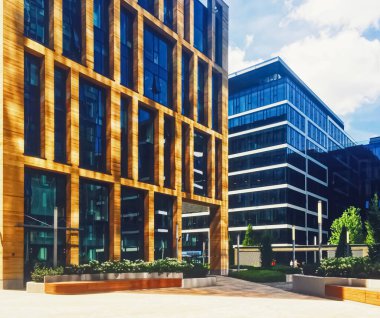 Finans bölgesinde modern ofis binaları