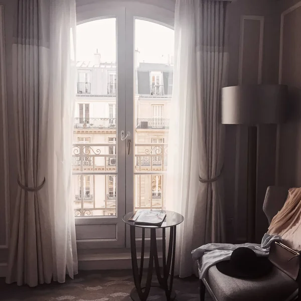 Design de interiores de um quarto em Hilton Opera hotel em Paris, França — Fotografia de Stock
