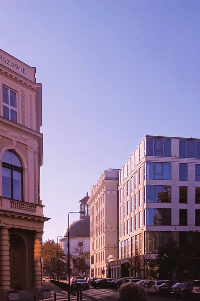 Arquitetura clássica, edifícios no centro da cidade — Fotografia de Stock