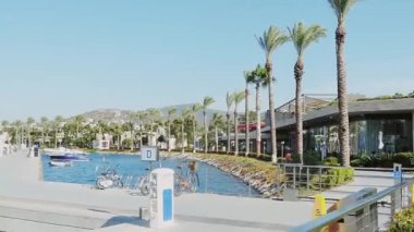 Yalikavak Marina 'daki yat kulübü, Akdeniz' de yat gezisi.