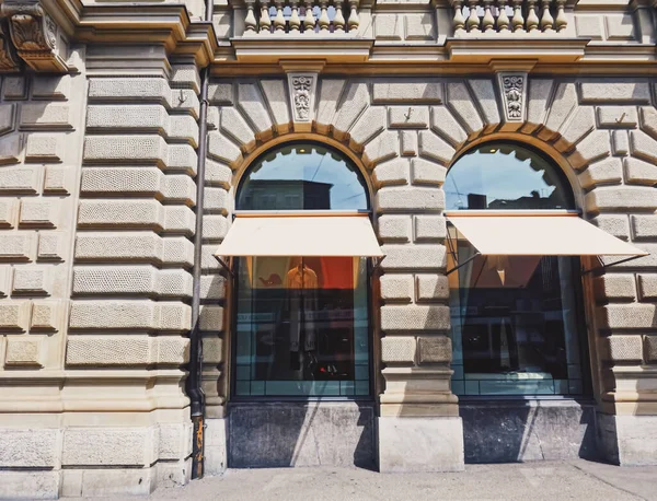 Bahnhofstrasse en Zurich, Suiza, calle principal en el centro de la ciudad —  Fotos de Stock