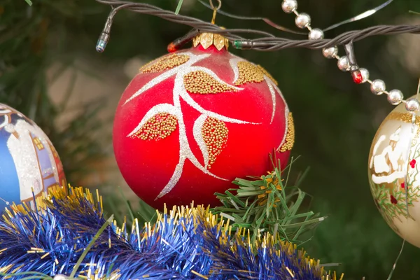 La bola de las decoraciones navideñas —  Fotos de Stock