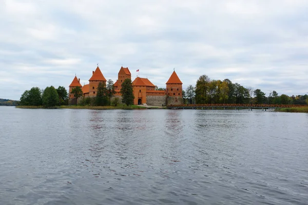 Zamek w Trokach w jeziorze — Zdjęcie stockowe