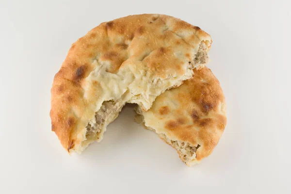 Pezzo di khachapuri con carne — Foto Stock