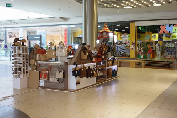 Ilustração de compras no shopping center de Mall Galleria — Fotografia de Stock