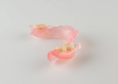 Modern naylon çıkarılabilir protez