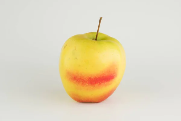 Large fresh apple — Stock Photo, Image