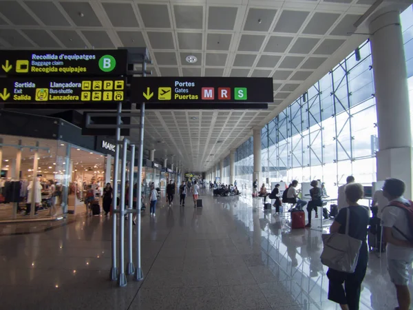 Luchthaven van barcelona is een van de grootste luchthavens — Stockfoto