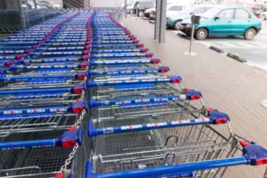 bir süpermarkette Vilnius için ziyaret edin