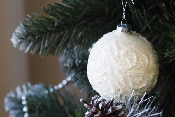 Dekorasi pada pohon Natal — Stok Foto