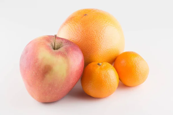 Apples and Orange Isolated on a White Background — Stock Photo, Image