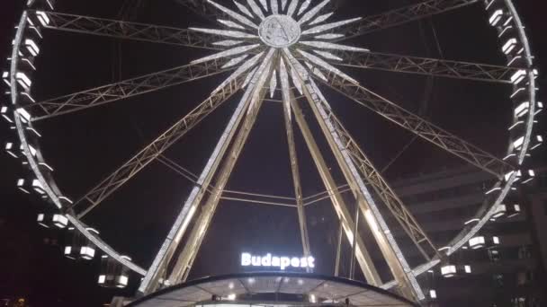 Η Βουδαπέστη Sziget Eye Ferris Wheel τη νύχτα — Αρχείο Βίντεο