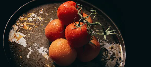 Red ripe fresh tomatoes — Stock Photo, Image