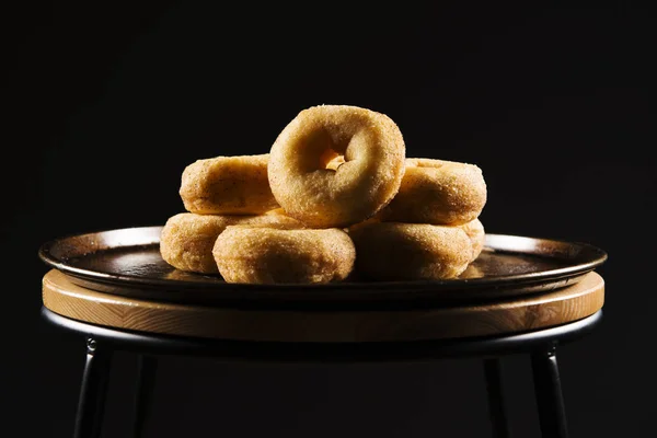 Rosquillas de canela recién horneadas — Foto de Stock