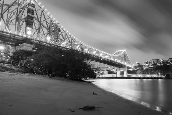 Story Bridge en Brisbane. Blanco y negro — Foto de Stock