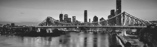 Puente de la historia icónica en Brisbane, Queensland, Australia . — Foto de Stock