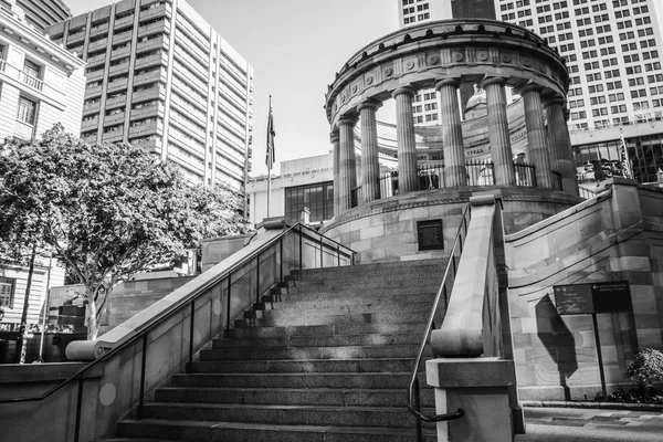 Brisbane, Australia - Thursday 17th August, 2017: View of Anzac Square War Memorial in Brisbane City on Thursday 17th August 2017. — Stock Photo, Image