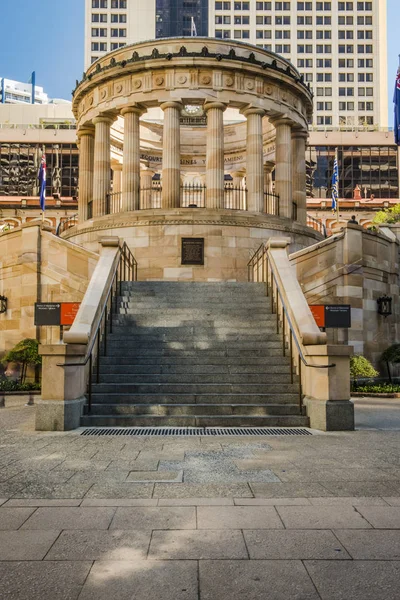 Brisbane, Australia - Thursday 17th August, 2017: View of Anzac Square War Memorial in Brisbane City on Thursday 17th August 2017. — Stock Photo, Image