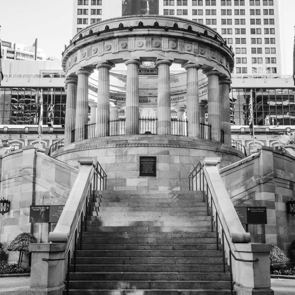 Brisbane, Australia - Thursday 17th August, 2017: View of Anzac Square War Memorial in Brisbane City on Thursday 17th August 2017. — Stock Photo, Image