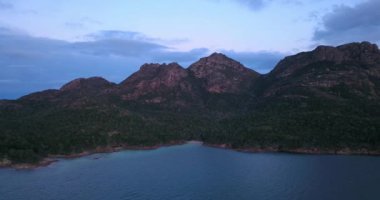Freycinet Milli Parkı, Tasmanya koyda Coles