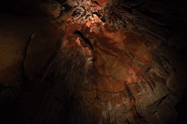 Köstebek Creek, Tasmanya mağarada Kral Soloman.