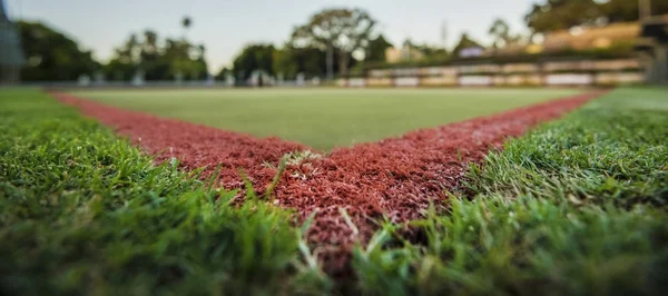 グリーン ボウリングの芝生、日の間にクローズ アップ. — ストック写真