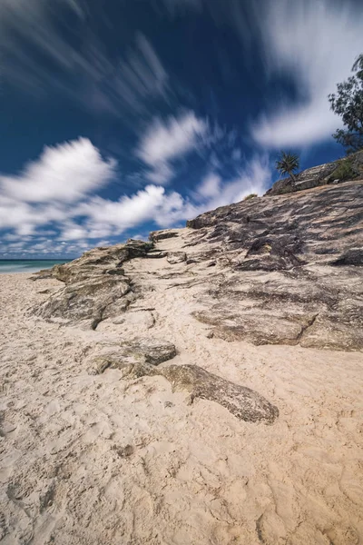 Stradbroke Adası, Queensland kumsalda silindir — Stok fotoğraf