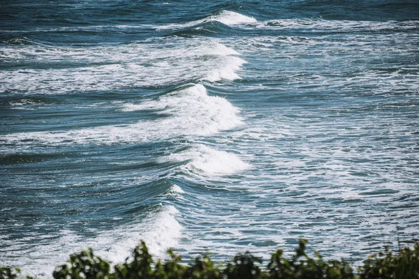 Waves at Kings Beach, Queensland — Stock Photo, Image