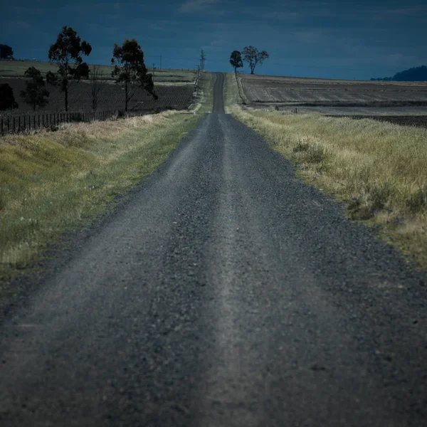 Estrada no campo — Fotografia de Stock