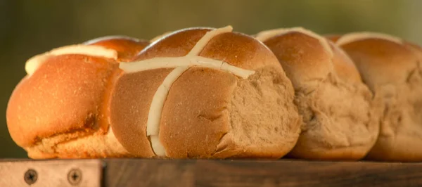 Bollos cruzados calientes — Foto de Stock