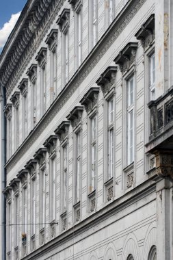 bir satır içinde pencere eşiği