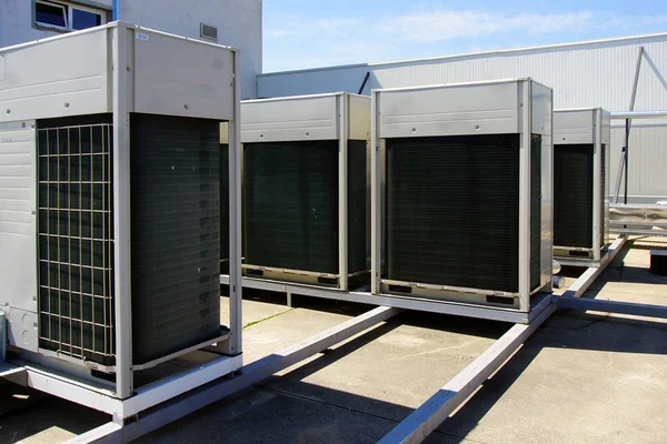 Air coditioing installed on the roof of the building — Stock Photo, Image