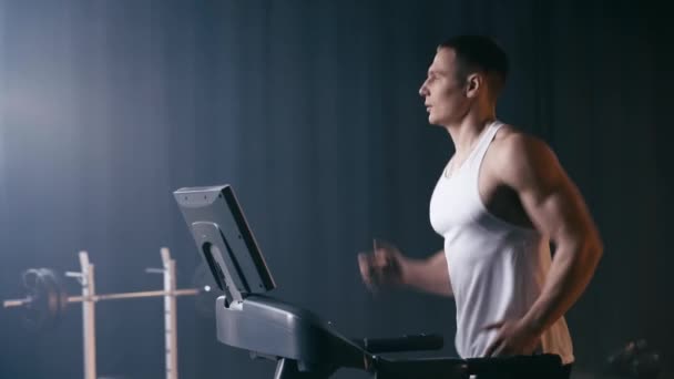 Profile Sportive Man Running Treadmill Gym — Stock Video